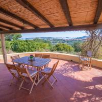 Villa immersa nel verde con meravigliosa vista mare, kh&aacute;ch sạn ở Palau