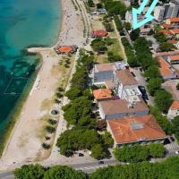 Sandy Beach Apartment &ndash; hotel w Omi&scaron;u