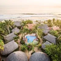 Present Moment Retreat, hotel u gradu Tronkones