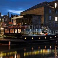 Dutch Barge, Fisherman's Wharf, Sandwich, hotel di Sandwich