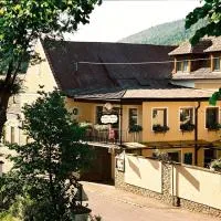 Frühstückspension Leopold Janu, hotel v destinaci Senftenberg