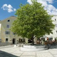 Gasthof zur Sonne, hotel Lasában