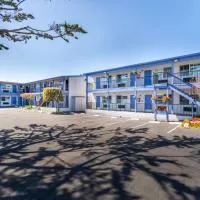 SureStay Hotel by Best Western Seaside Monterey, хотел в Сийсайд