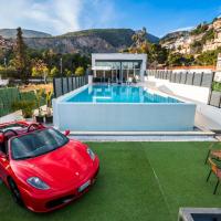 Luxurious Villa Marly I to two minutes the beach, hotel en Castelldefels