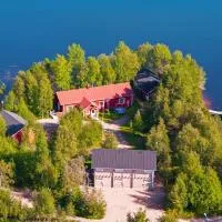 Santa's Little Village - Hotel Uitonniemi, ξενοδοχείο σε Kemijärvi
