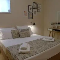 Maria & Manos Guest House, Agios Onoufrios beach, хотел в Ставрос