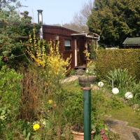 Houten chalet &ndash; hotel w mieście Oostvoorne