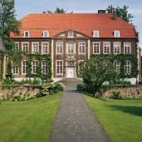 Hotel Schloss Wilkinghege، فندق في مونستر
