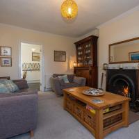 Original Crail Farmhouse - Perfect for The Cowshed, hotel in Crail