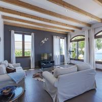 Villa con vista al mar y piscina privada cerca de Cala Blava
