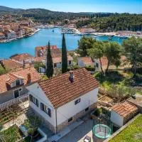 SeaView Apartment Toni, viešbutis mieste Milna