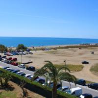 Beach Apartment Guadalmar, hotel em Churriana, Málaga