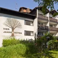 Hotel Garni Vier Jahreszeiten, hotel v destinaci Bad Füssing