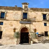 Hotel Tres Coronas de Silos, מלון בסנטו דומינגו דה סילוס