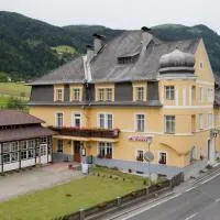 Hotel Villa Huber، فندق في أفريتز