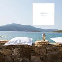 blueline guesthouse, hotel i Áyios Dhimítrios