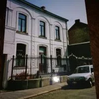 B and B Comme chez soi, хотел в La Hestre