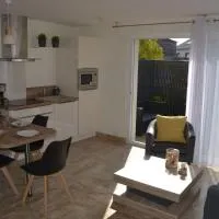 Résidence Bel Air, hotel in Landerneau
