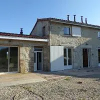 Au Clair De Loup, hotel v destinaci Saint-Loup