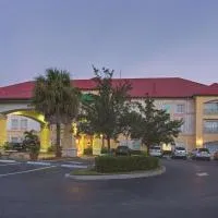 La Quinta Inn and Suites Fort Myers I-75、フォートマイヤーズにあるサウスウエスト・フロリダ国際空港 - RSWの周辺ホテル