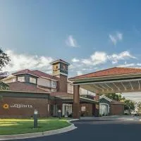 La Quinta by Wyndham Oklahoma City Norman، فندق في نورمان