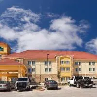 La Quinta by Wyndham Floresville, hotel v destinácii Floresville
