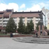 КП ДР Готель, ξενοδοχείο σε Drogobych