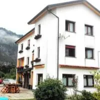 Albergo alla Pineta, hotel en Villa Santina