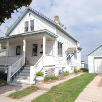 Cozy Lake Michigan Cottage on Lake Michigan-Pet Friendly!