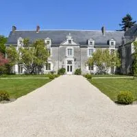 Château de la Grand'cour: Grandchamp-des-Fontaines şehrinde bir otel