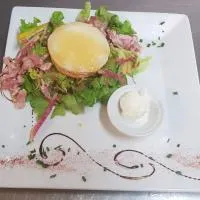 Logis Hôtels - Hôtel et Restaurant Les Cordeliers, готель у місті Кастельжалу