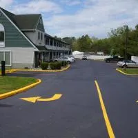 Highlander Motor Inn Atlantic City, хотел в Галуоей