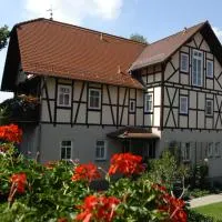 Pension Lindenhof, hótel í Kromsdorf