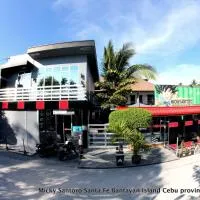 Micky Santoro Hotel & Restaurant، فندق في جزيرة بانتايان