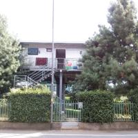 BGY Airport Guesthouse, hotel in zona Aeroporto di Bergamo-Orio al Serio - BGY, Orio al Serio