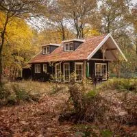Bos en Heide، فندق في Hezingen