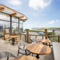 Oystercatcher Apartments, hotel i Polzeath