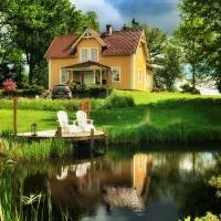 Hidingsta gård B&B, hotel in Örebro