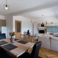 Seasons apartmani, хотел в Осиек