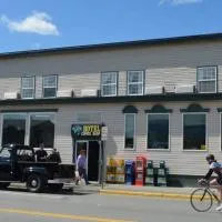 Valley Hotel & 24/7 Open Cafe, готель у місті Палмер