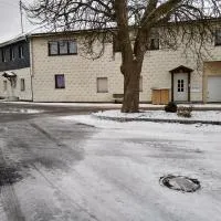 Haus Zauberwald، فندق في Reichenbach