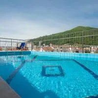 Hotel Twelve by Aycon, hotel i Budva