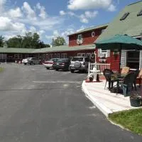 Midway Lodging โรงแรมในCornish