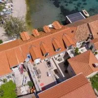 Emily Apartment, готель у місті Suđurađ