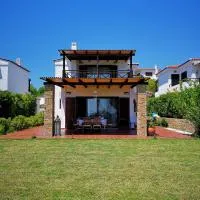 Luxury Sea View Vila 125m2 – hotel w mieście Siviri