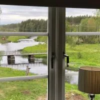 Cosy river house, hotel em Kvillsfors