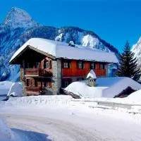 Hotel Dente Del Gigante, hotelli kohteessa Courmayeur