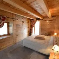 Vieilles Maisons D'Introd, hotel en Introd