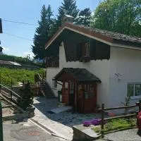 B&B Maison Odille, hótel í Valtournenche