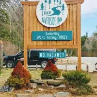Dwight Riverside Inn, hotel u gradu Dwight